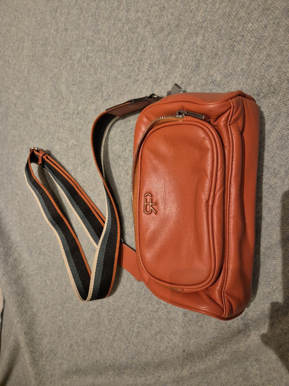 Borse da donna: Tasche Kunstleder Orange Marke  neuwertig – Nuovo (secondo la descrizione) da Herrliberg venduto da SELENONAUTKA