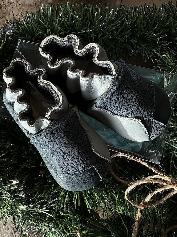 Schuhe für Jungen: BLAUE LEDER BABYSCHÜCHEN – Gebraucht aus Urdorf von Marybyii 1
