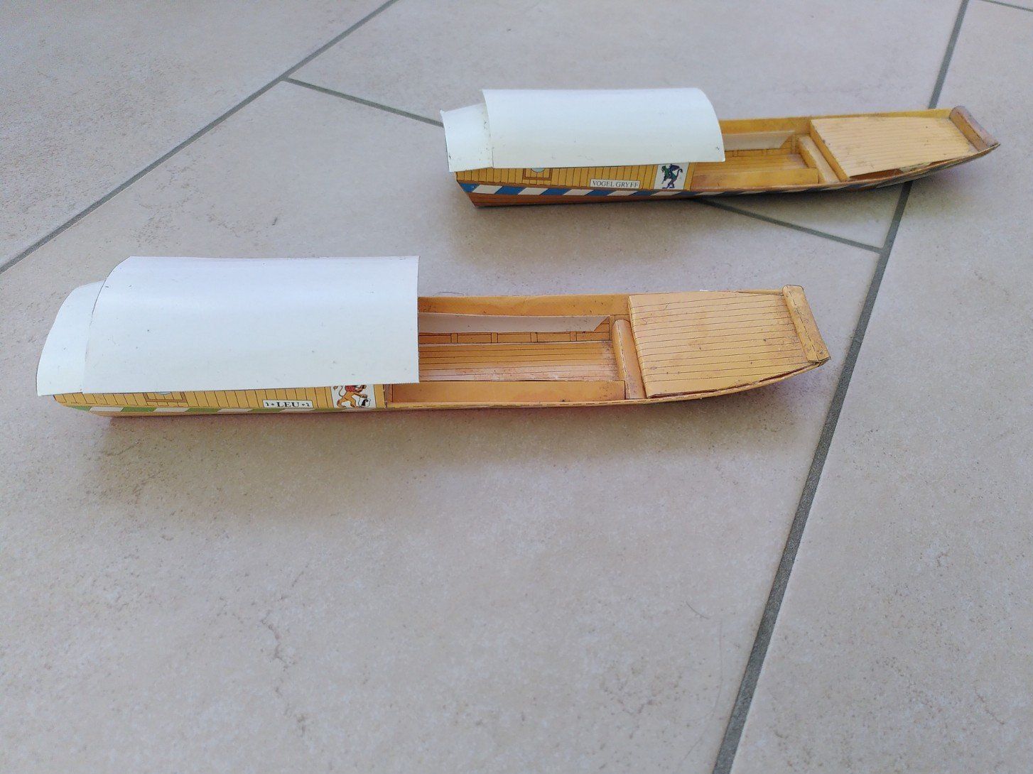 Alle Dekorationen: BASLER RHEINFÄHREN/ AUS PAPIER – Gebraucht aus Brugg AG von olamim 1