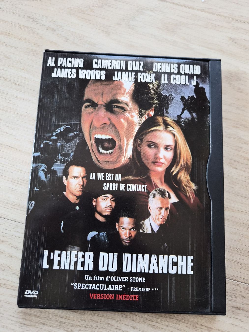 Tutti i DVDs: DVD L'Enfer du Dimanche Oliver Stone Version inédite  – Usato da La Joux FR venduto da car_ck96