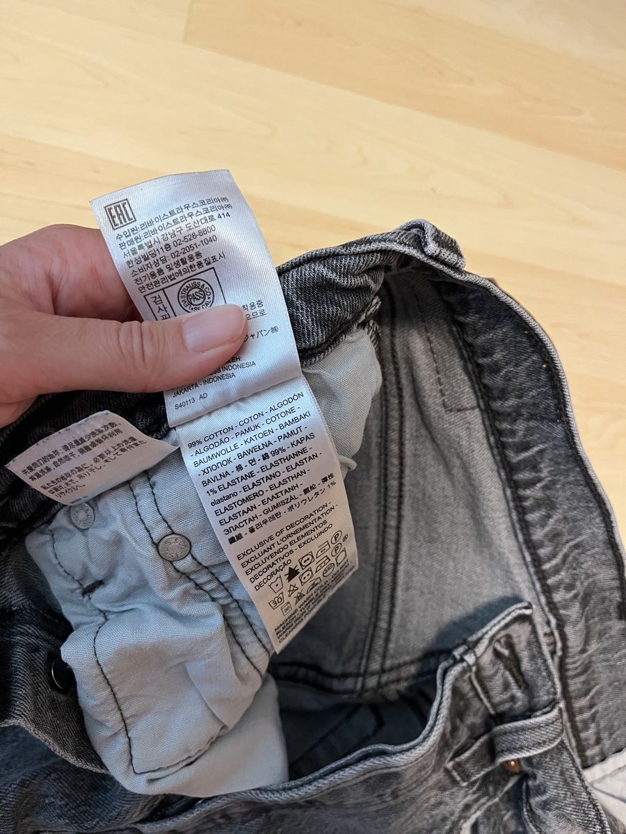Levi's Jeans: Levis Jeans grau Gr. 27/28 – Usato da Rotkreuz venduto da zisii 4