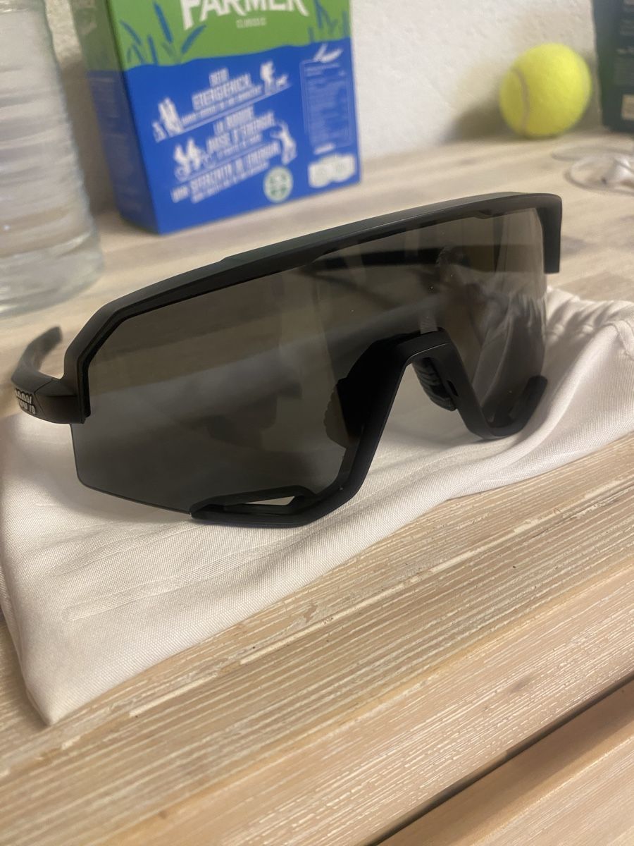 Occhiali & Lenti: Sonnenbrille 100%  – Usato da Zell ZH venduto da MegaCatch 1