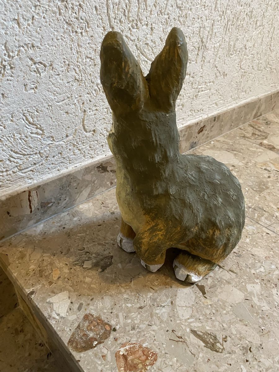 Statuette: Süsser Deko Hase oder Osterhase Pappmaschee Figur, gross – Usato da Flawil venduto da sonnengeist 1