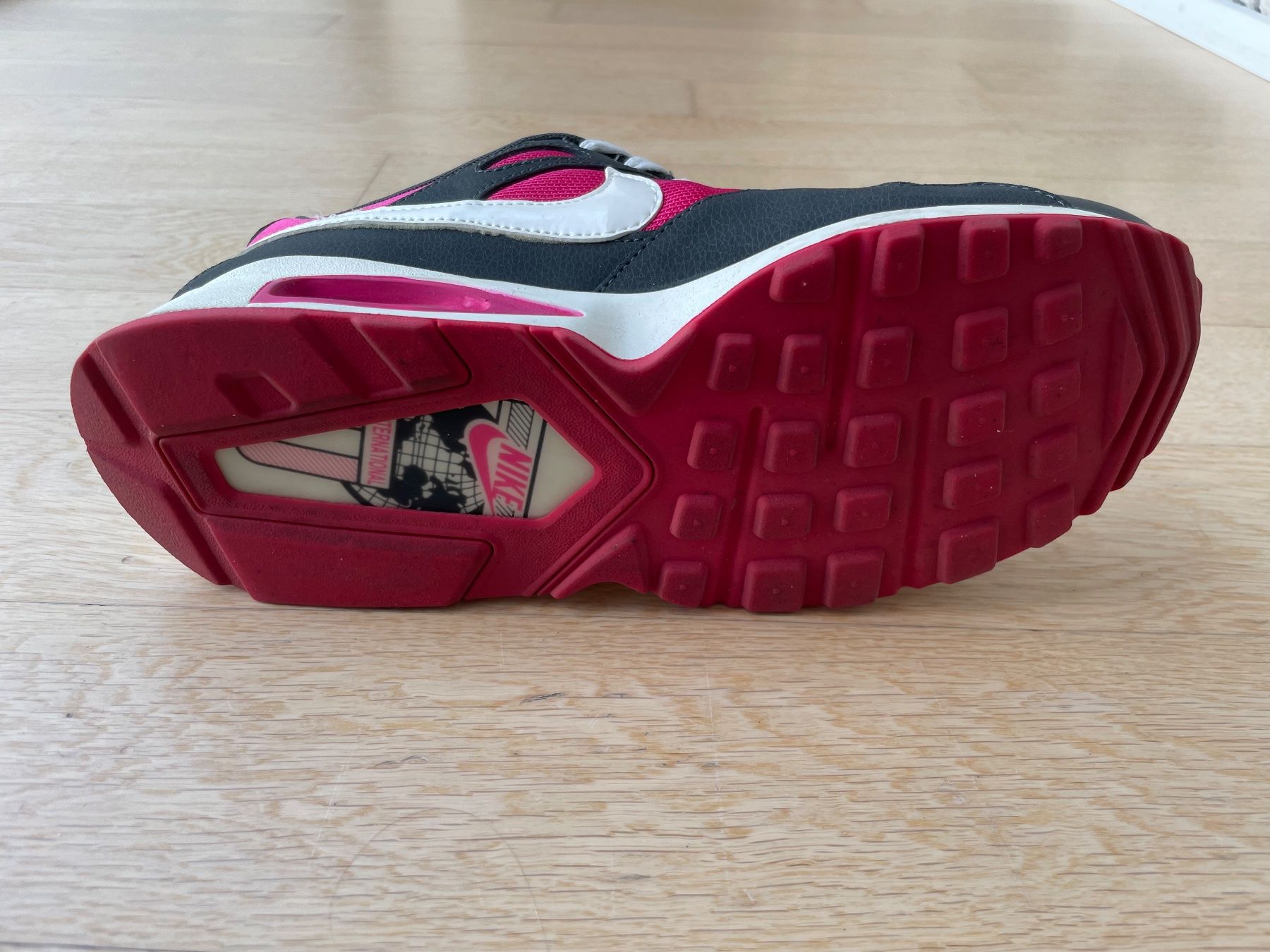 Nike Scarpe da uomo: Nike Air Max Sneakers Pink Grau Grösse 40 – Nuovo (secondo la descrizione) da Corcelles NE venduto da gingerbrain 5