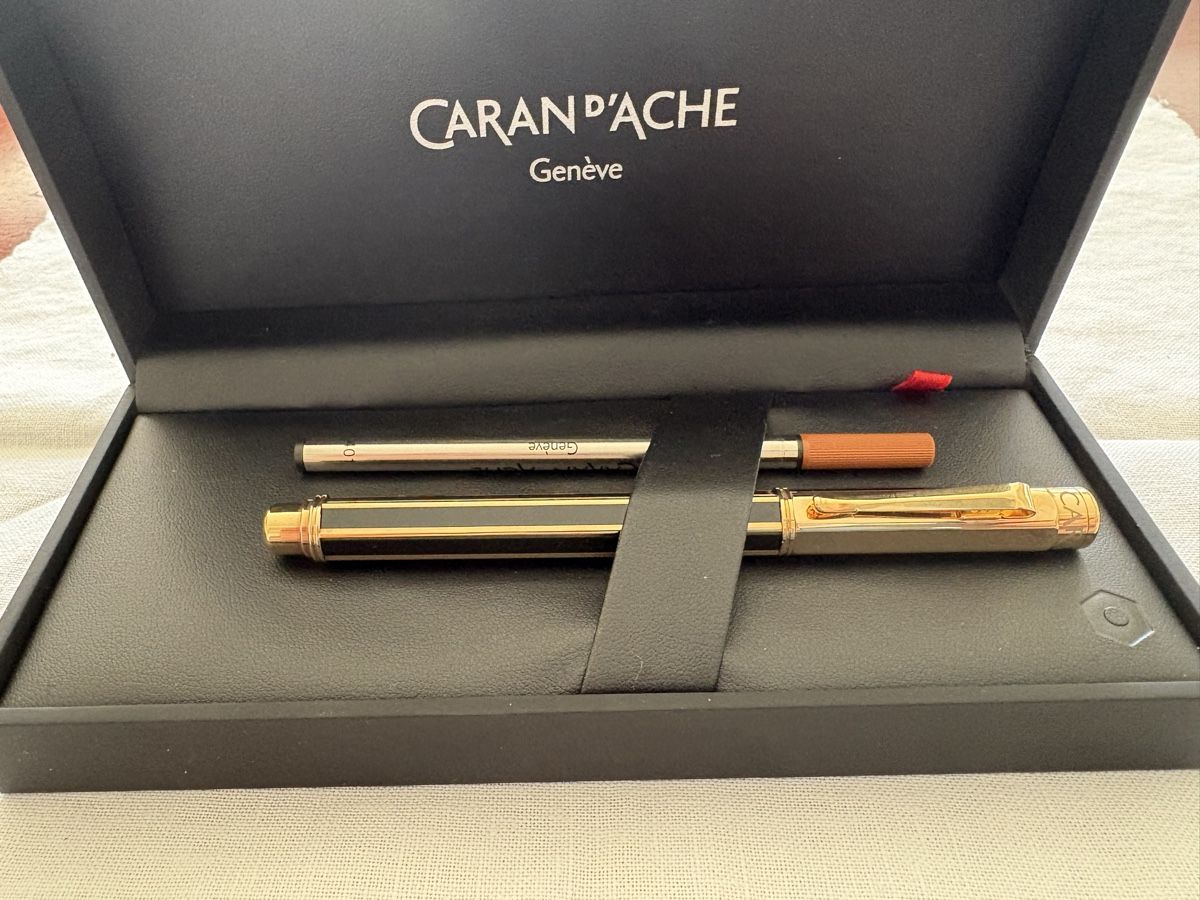 Caran D'Ache Penna & Evidenziatori: Caran D'Ache Varius Roller line – Nuovo e nell'imballaggio originale da Lugano venduto da Edera49