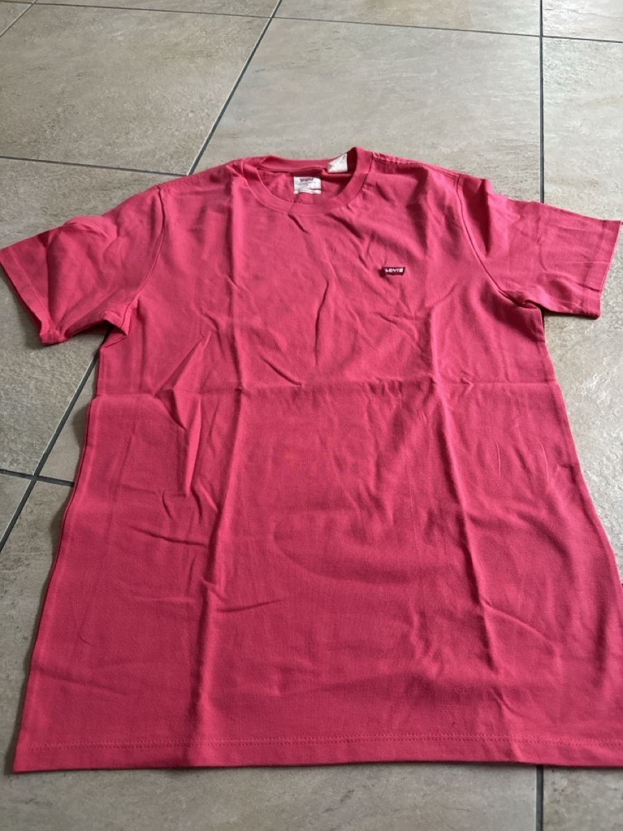Levi's T-shirt: T-Shirt Grösse S Levis – Nuovo (secondo la descrizione) da Otelfingen venduto da Tommy112