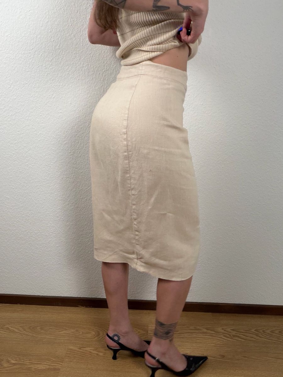Gonne: MOHITO Beige Button Front Midi Skirt Size 36 – Usato da Knonau venduto da Grapesvintage 6