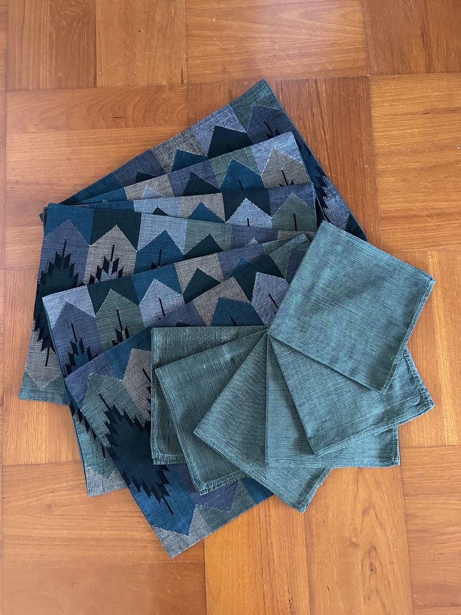 Set di tavolo e panche: 6 Tischsets und Servietten - Helvetas - Baumwolle  – Nuovo (secondo la descrizione) da Riniken venduto da KreativImKopf