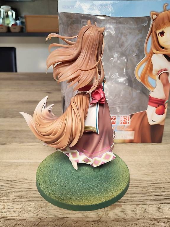 Statuette: Figurine manga Spice and Wolf Neuve – Nuovo e nell'imballaggio originale da Yvonand venduto da rox_8y69 1