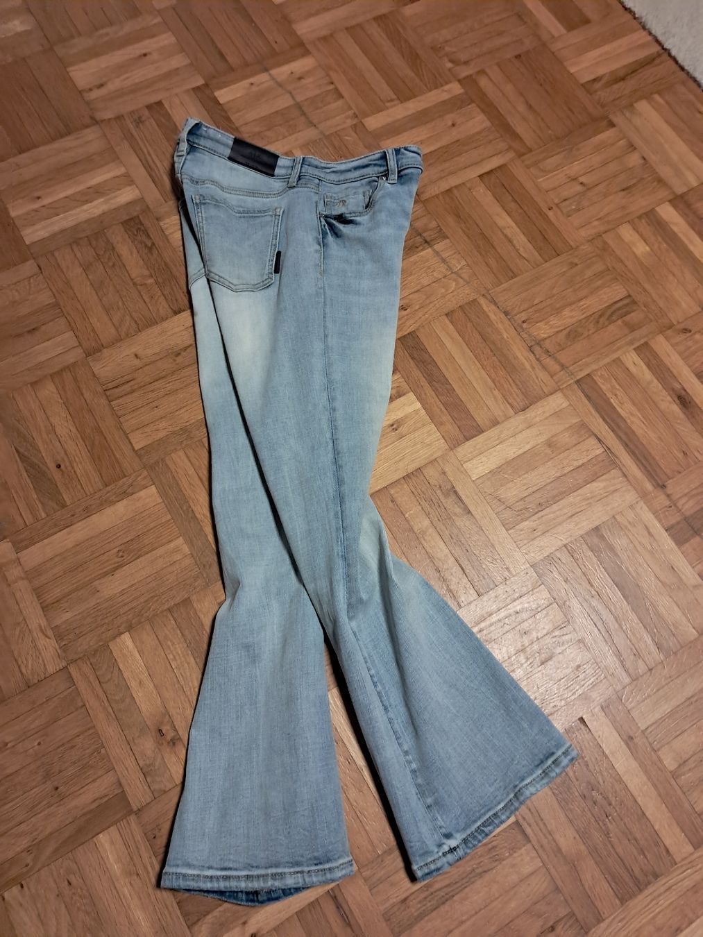 Armani Jeans: Armani Jeans W25 34 / 7/8 länge Bootcut  – Usato da Kefikon TG venduto da theratpack20 8