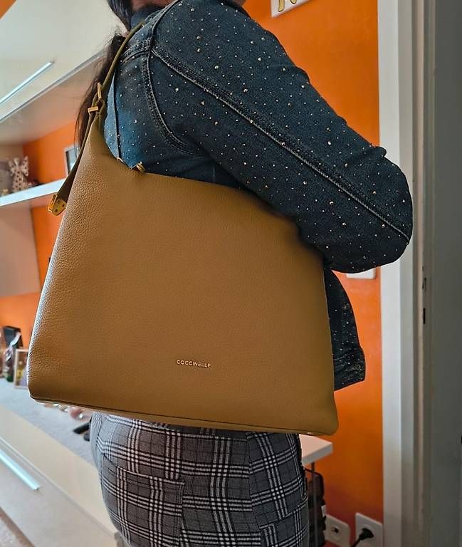 Borse da donna: Borsa nuova "Coccinelle" originale, vera pelle – Usato da Cugnasco venduto da sol_qby6 3