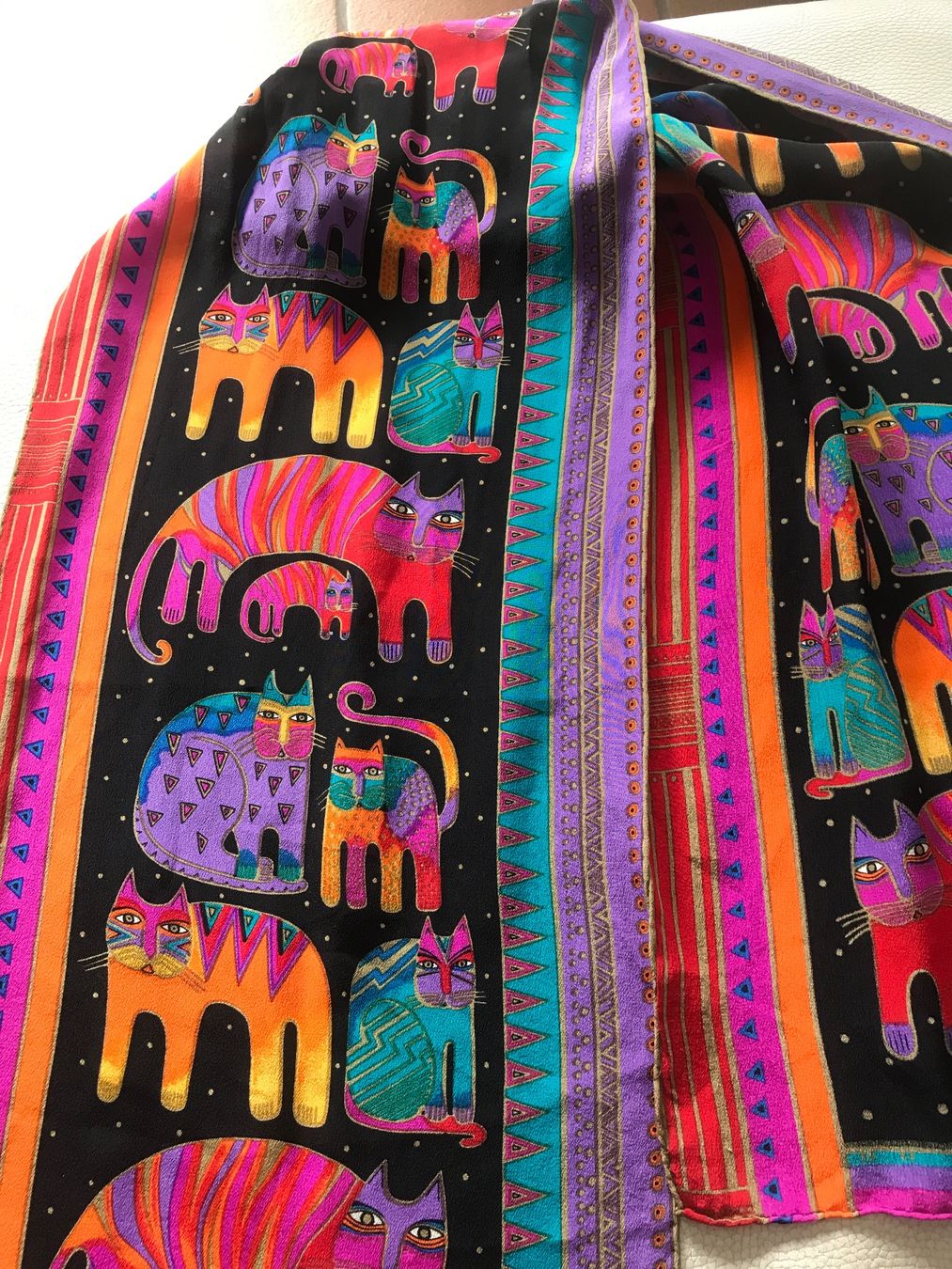 Foulard & Sciarpe: Bunte Katzen-Seidenschal – Usato da Wettingen venduto da Andres54