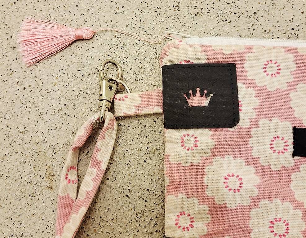 Taschen für Damen: Clutch Damentasche Necessaire rosa neuwertig – Gebraucht aus Jegenstorf von Ladybug0525 1