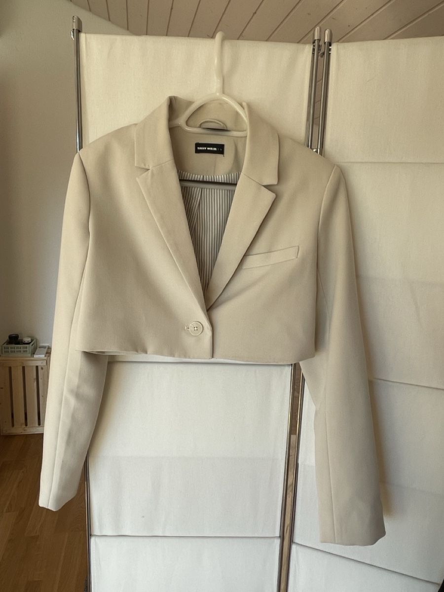 Tally Weijl Jacken: ALLES RAUS Kurzer Blazer beige – Gebraucht aus Kloten von simones.thriftshop