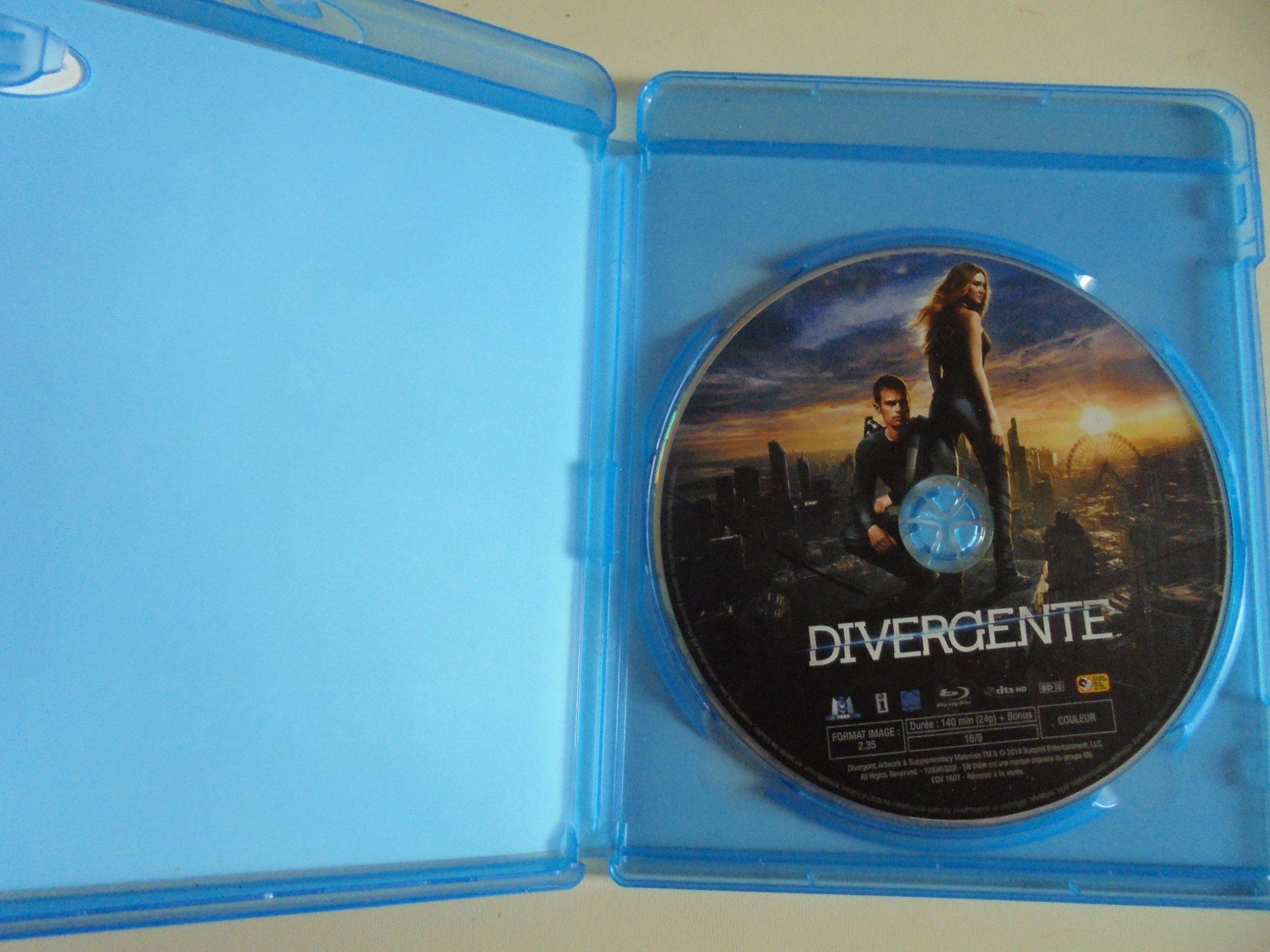 Alle DVDs: " Divergente " DVD Blu-ray. français / english – Gebraucht aus Crissier von Promopost 2