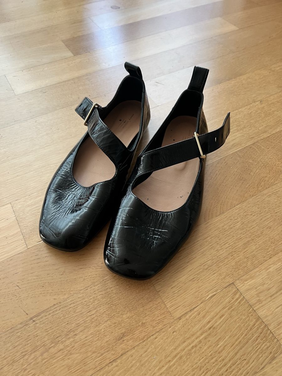 Arket Scarpe da donna: ARKET Ballerina Gr. 37 – Usato da Basel venduto da fra_np7m 1