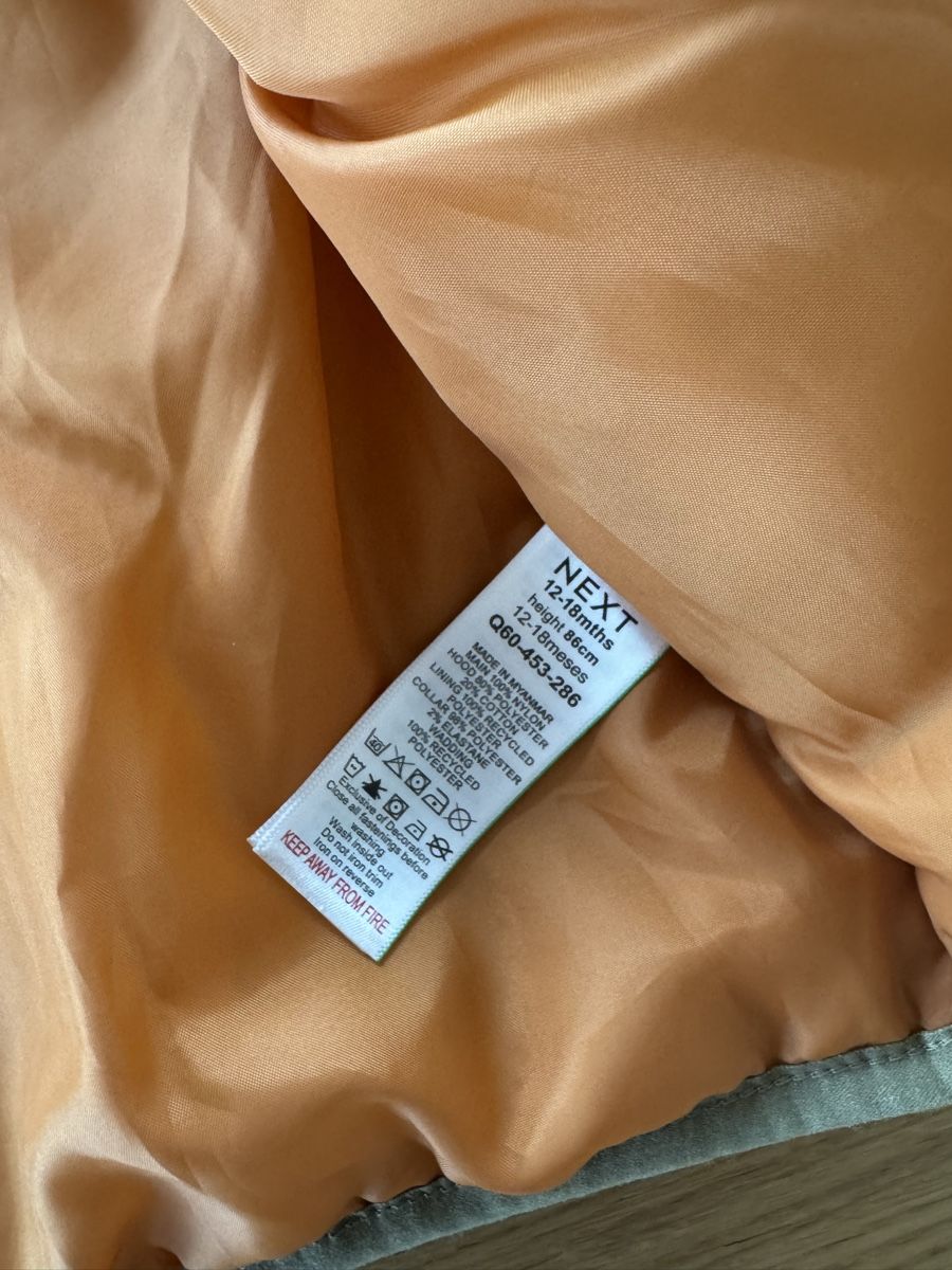 Next Jacken & Mäntel: Next Quilted Jacket with Removable Hood - Size 86 – Neu (gemäss Beschreibung) aus Zürich von ala_drq8 3