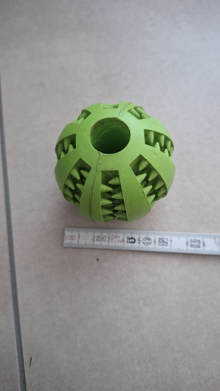 Giocattoli: Hunde Snackball - Zahnpflege – Usato da Rickenbach b. Wil venduto da Kth_v8 1