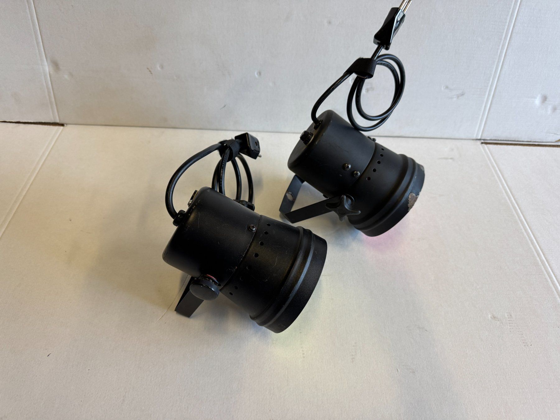 Scheinwerfer: 2er Set PAR36 Scheinwerfer mit Farbkappen (X1128) – Gebraucht aus Däniken SO von Profog1 3