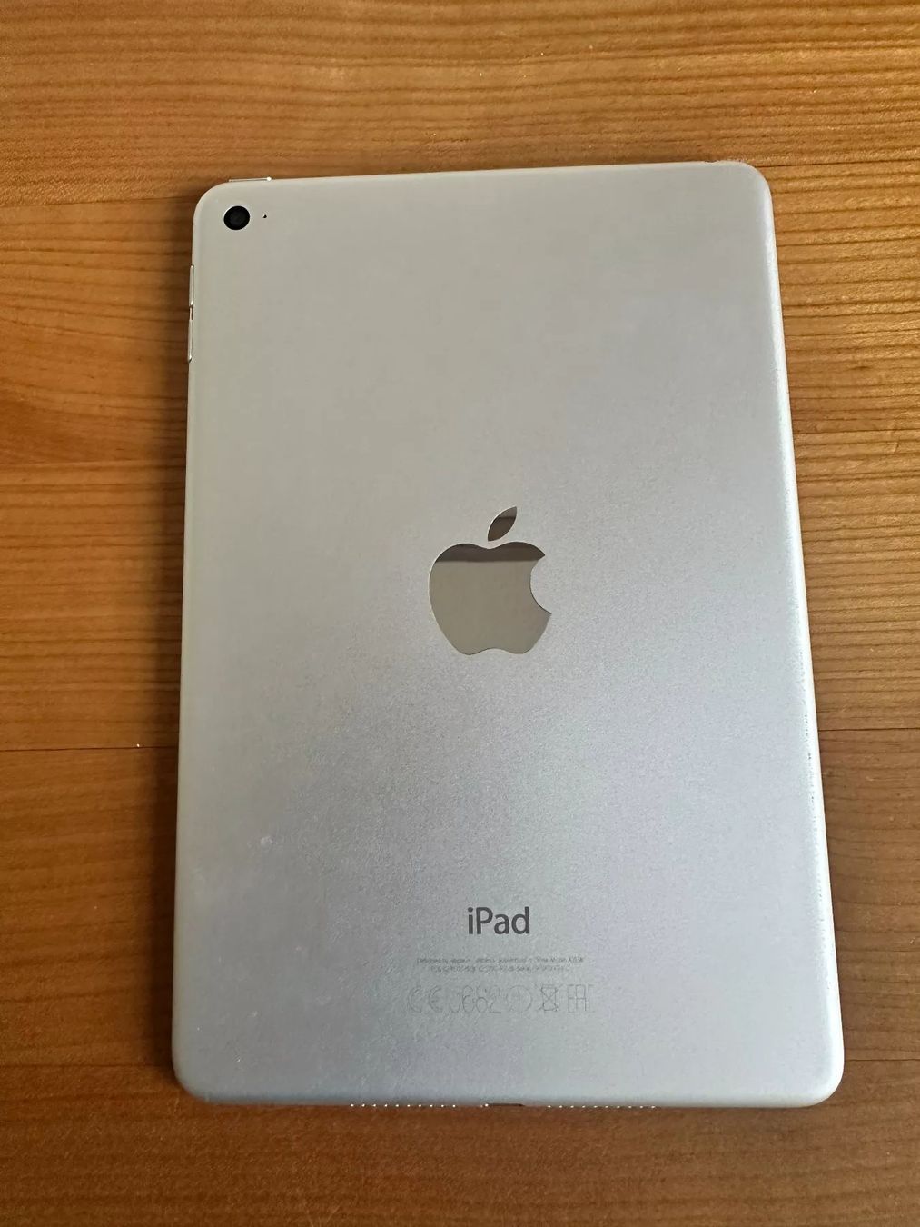 Apple Tablet PC: iPad mini 4 Wifi 16 GB silber – Usato da Bülach venduto da Jubet 2