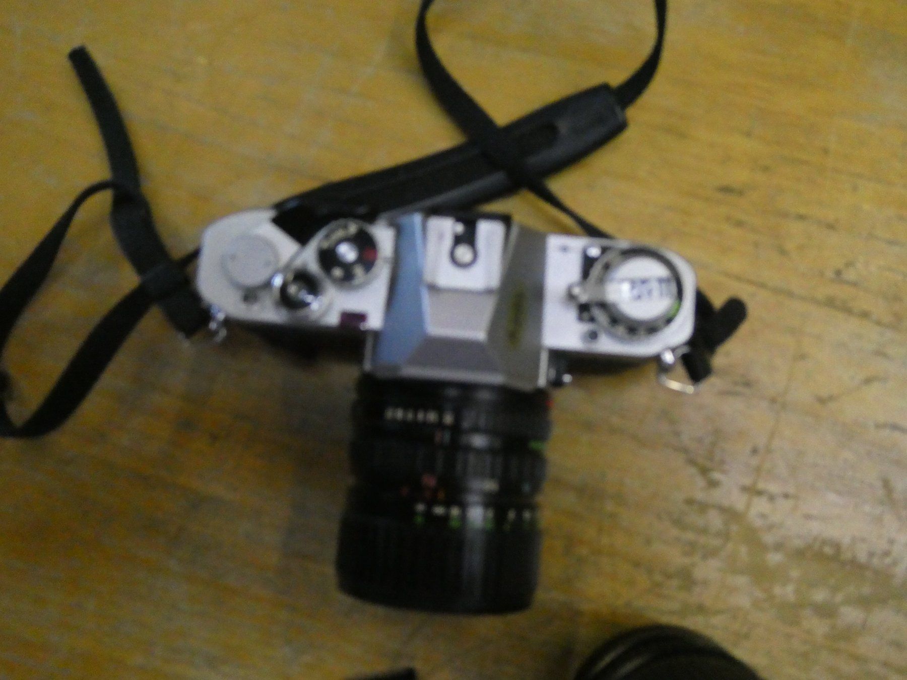 Canon Kamera: Canon AV-1 argentique vintage, 2 objectifs – Gebraucht aus Etagnières von emmaus.electro 4