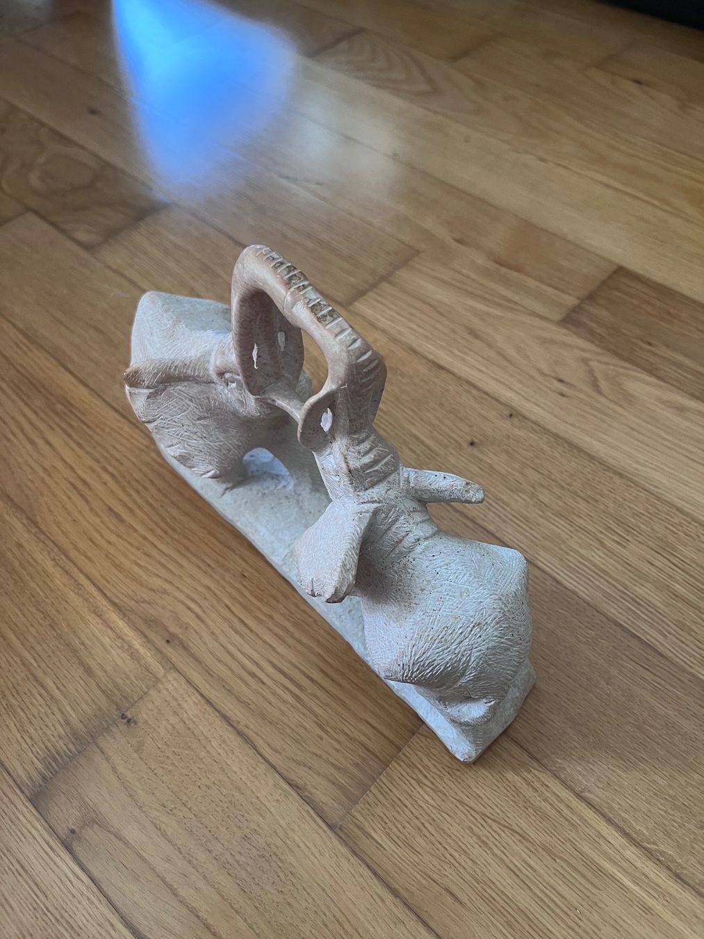 Statuette: Statuetta di due elefanti – Usato da Davesco-Soragno venduto da dai_925z 1