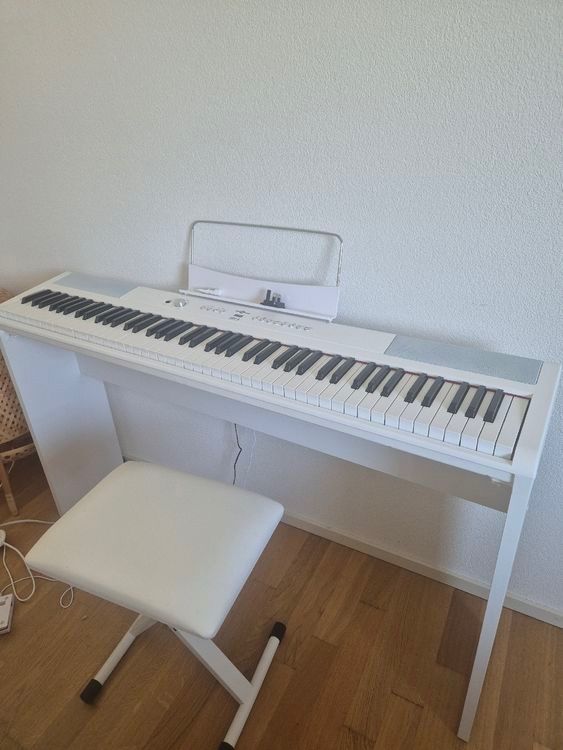 Strumenti musicali: Complete Piano Pack - SDP-2 Gear4music – Usato da Simplon Dorf venduto da fraueulalia