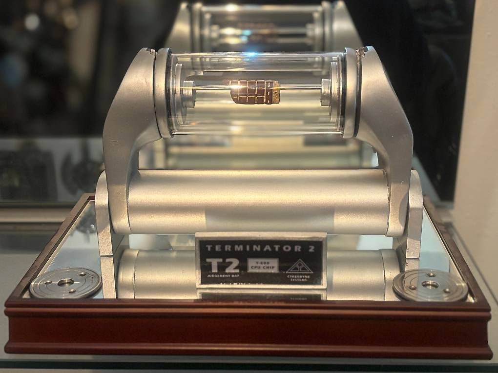 Terminator T-800 brain chip (Gebraucht) in Zürich für CHF 300 – nur ...
