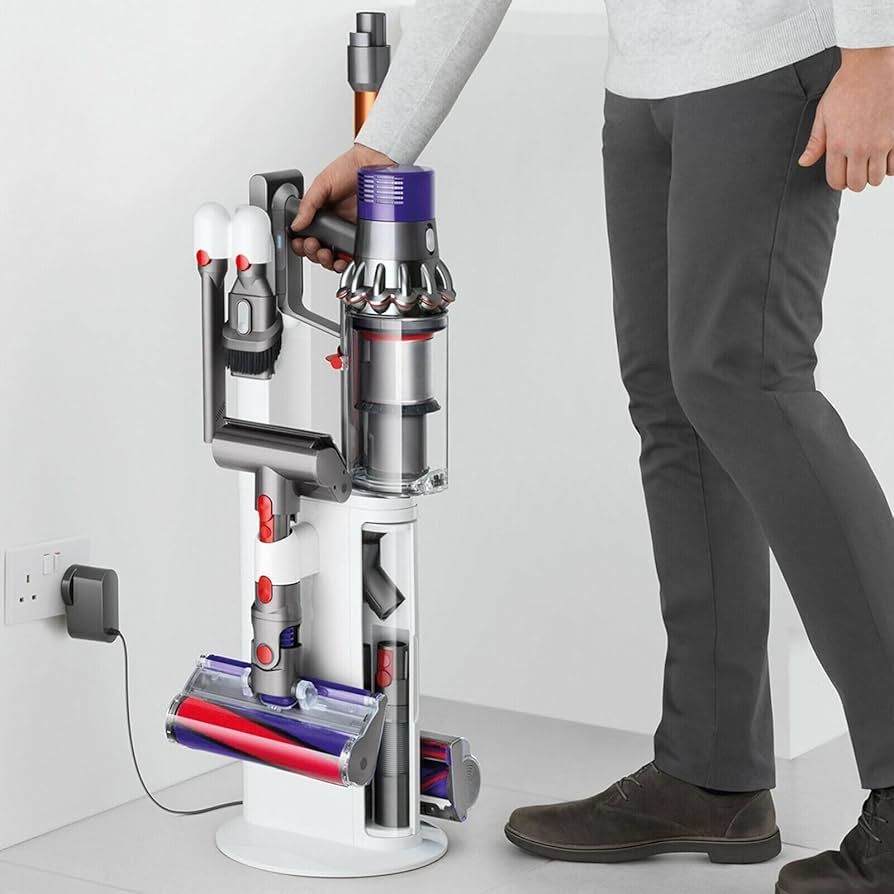 Dyson Aspirateurs & Accessoires: NEW Dyson Cyclone V10 Dok – Neuf avec emballage d'origine à Cham par all_rd7b