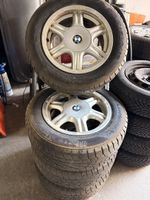 BMW Alufelgen mit Winterreifen 205/60 R15 gebraucht