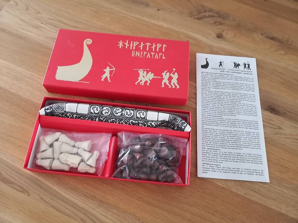 Giochi: Brettspiel Hnefatafl, komplett – Nuovo (secondo la descrizione) da Zuzwil SG venduto da alsacia 1