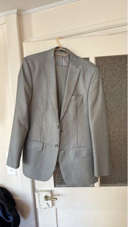 Eleganter Herren Anzug , Grau, Grösse 46 - Top Zustand!