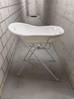 Baignoire bébé avec support pliable blanc très bon état