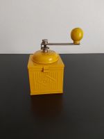 Kaffeemühle gelb Metall.