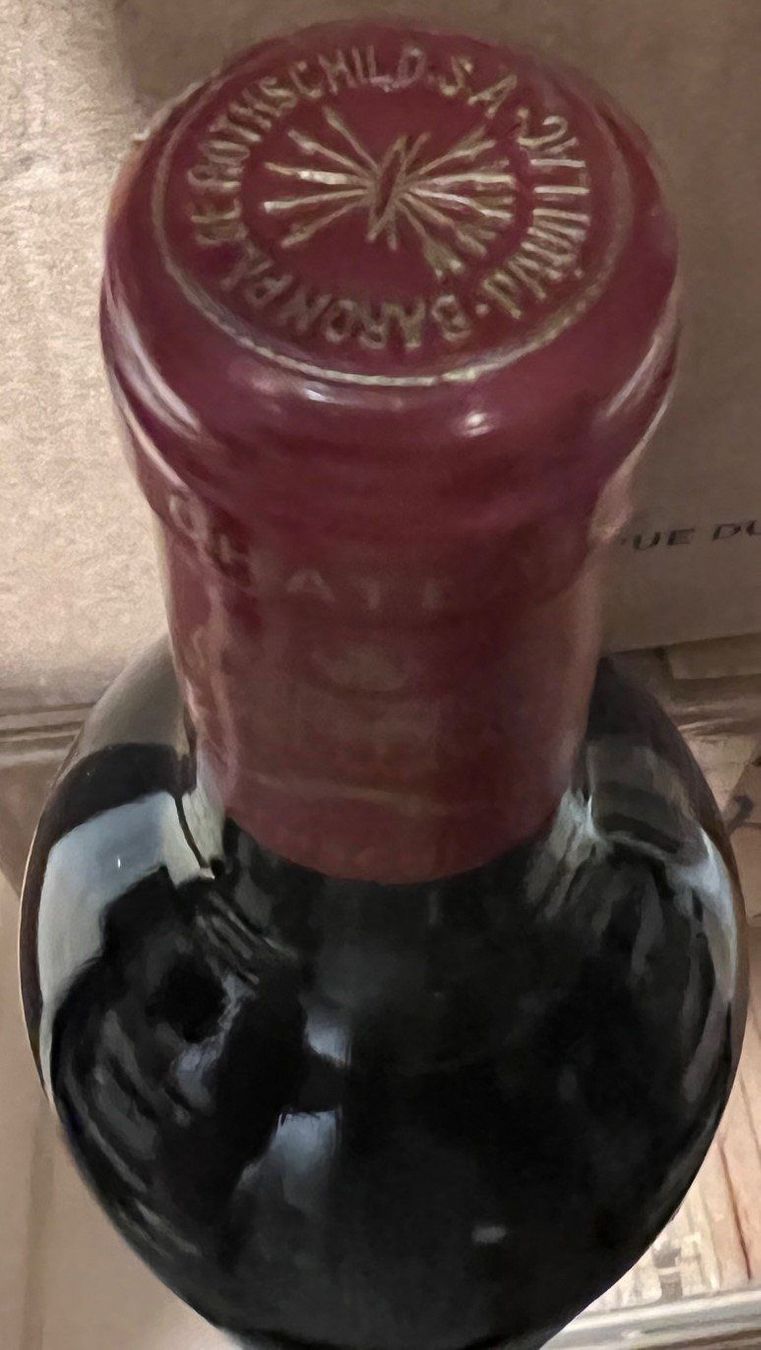 Mouton Rothschild Wein: SUPERBE CHATEAU MOUTON ROTHSCHILD 1982 – Neu und originalverpackt aus Crans VS von wine-trader 3