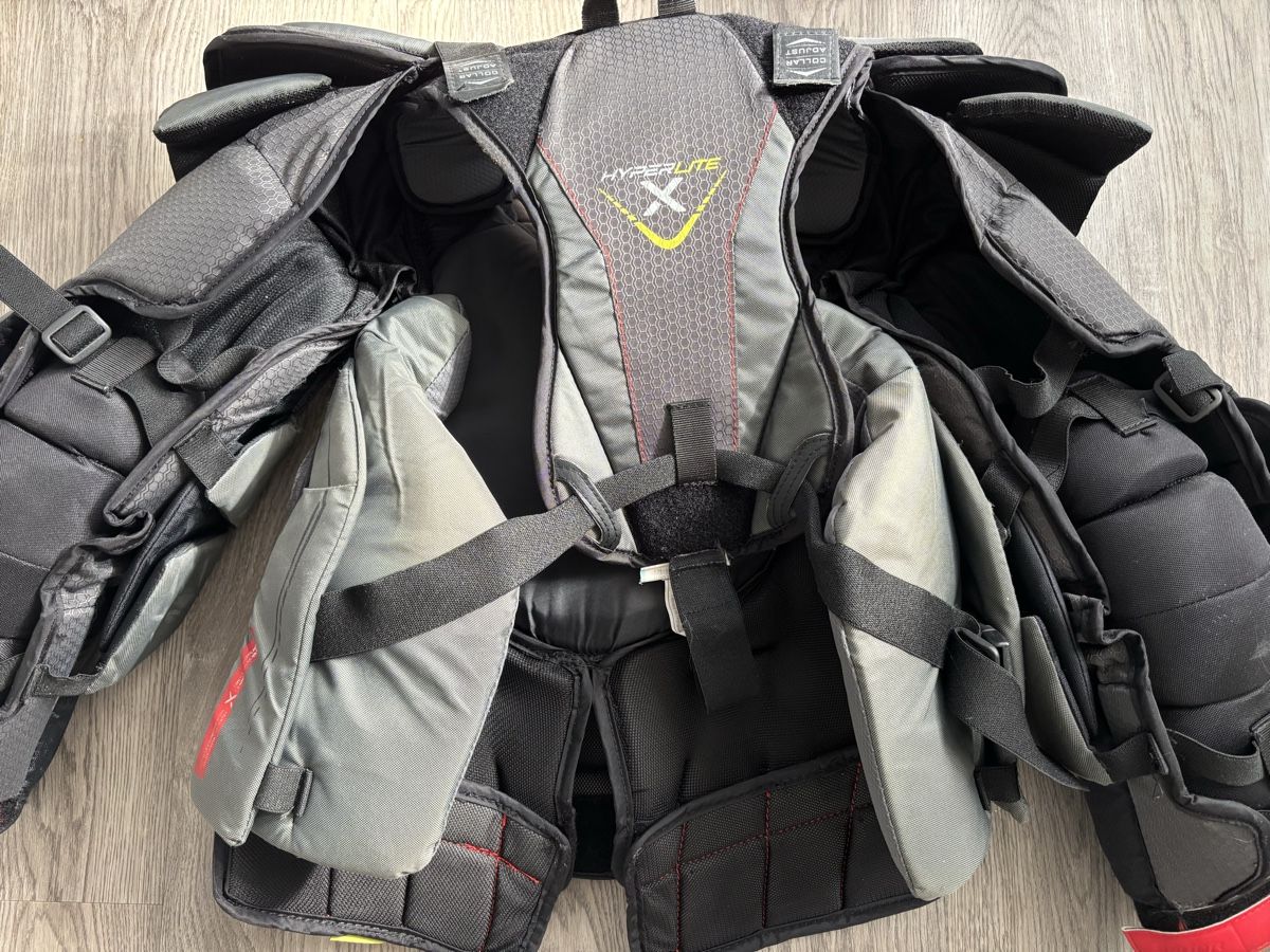 Bauer Protections: Goalie Brustpanzer Bauer Hyperlite – D'occasion à Hägendorf par MadameRosa 2