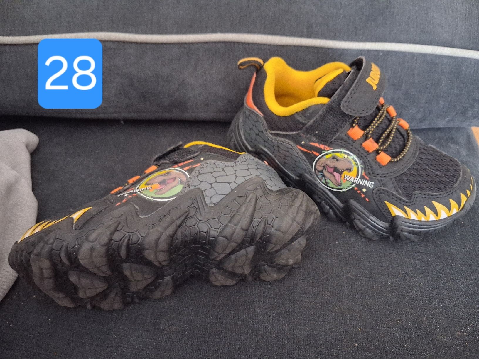Scarpe per ragazzi: Turnschuh 28 – Usato da Visp venduto da SoKu22