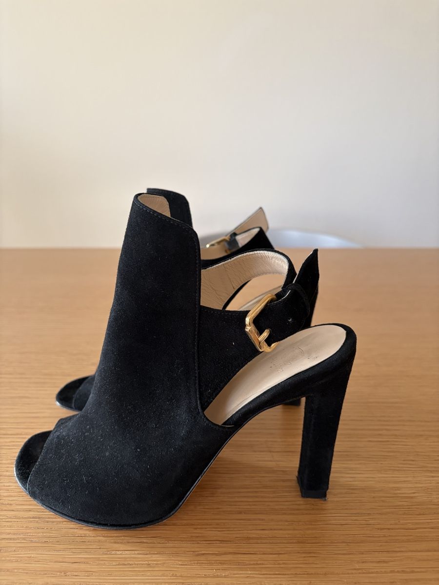 Navyboot Scarpe da donna: Navy Boot Sandaletten aus echtem Wildleder, Grösse 37 – Usato da Zürich venduto da _short_