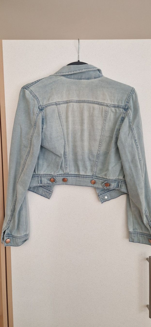 H&M Jacken: Veste en jeans courte taille 34/36 – Neu (gemäss Beschreibung) aus Versoix von aline_b 3
