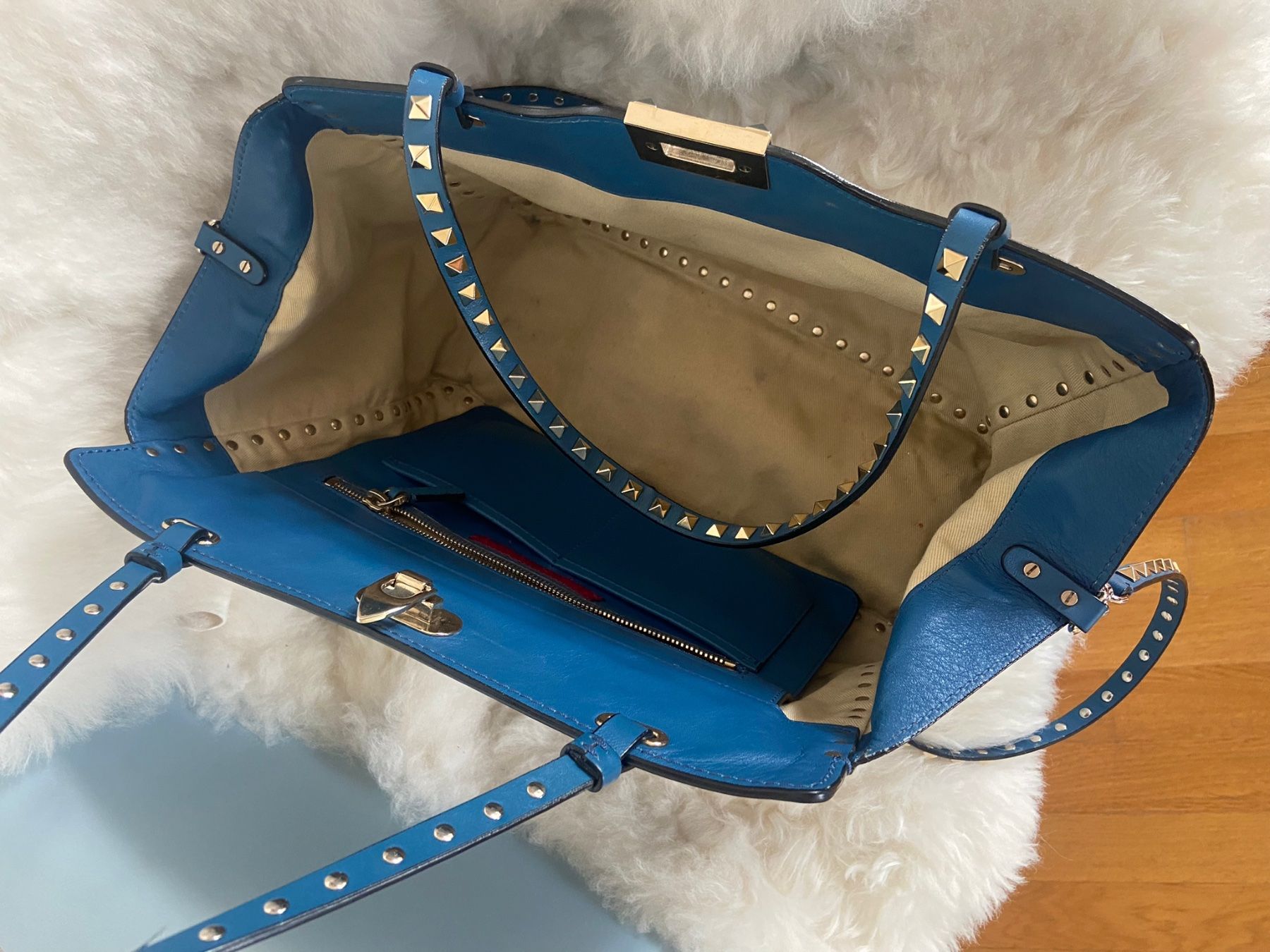 Valentino Borse da donna: Valentino Garavani Rockstud medium – Usato da Niederwangen BE venduto da Nikola22 2