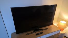 Samsung 55" 4K UHD Smart TV (UE55JU6470) – Top Zustand