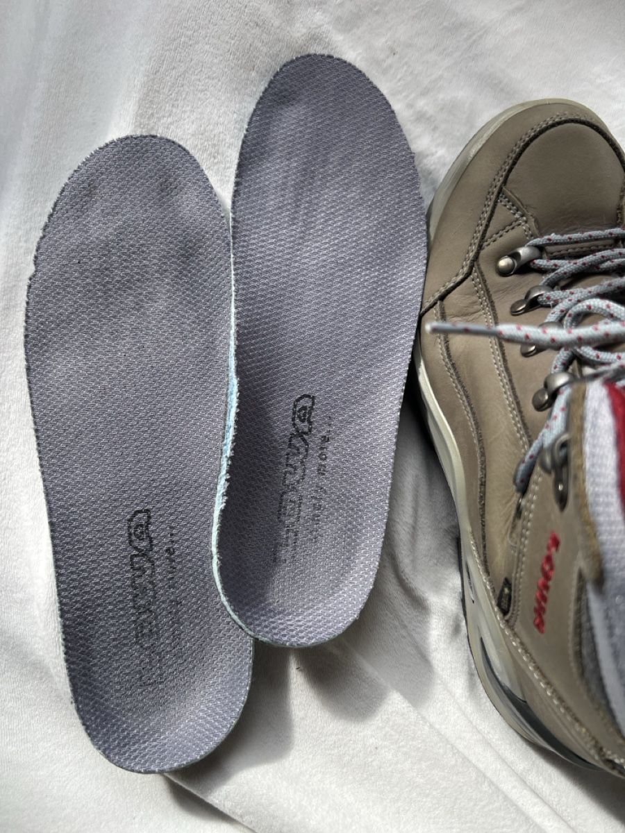 Lowa Damenschuhe: Damen-Damen Lowa Wanderschuh – Gebraucht aus Mörel von Emozia 7
