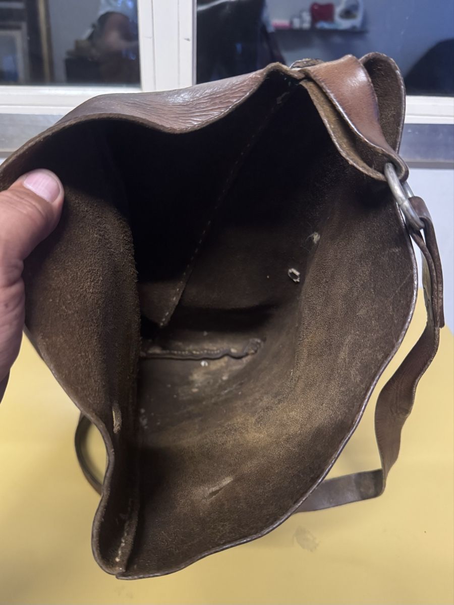 Sacs: Leder Tasche mit Hirschgeweih ( hat eine Riss) – D'occasion à Schlieren par Freundlich02 7