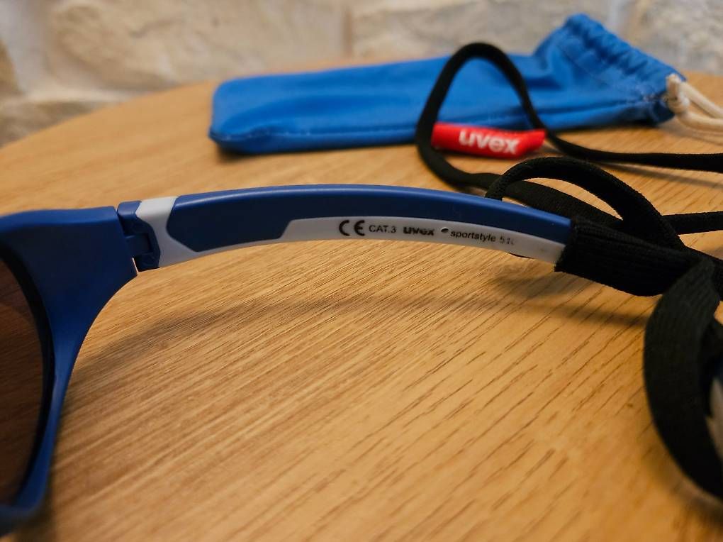 Lunettes & Verres: UVEX Kinder-Sonnenbrille Cat.3 – D'occasion à La Heutte par tau_5vvl 2