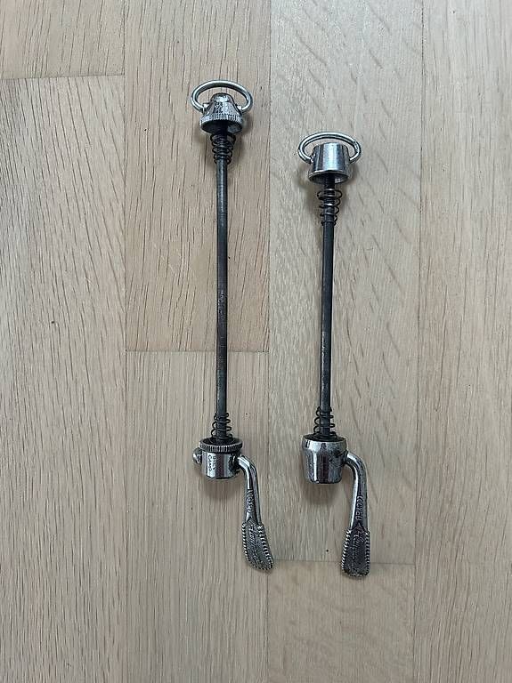 Campagnolo Pezzi di ricambio: Campagnolo Schnellspanner Set (VR + HR) – Usato da Köniz venduto da Ruffkiid
