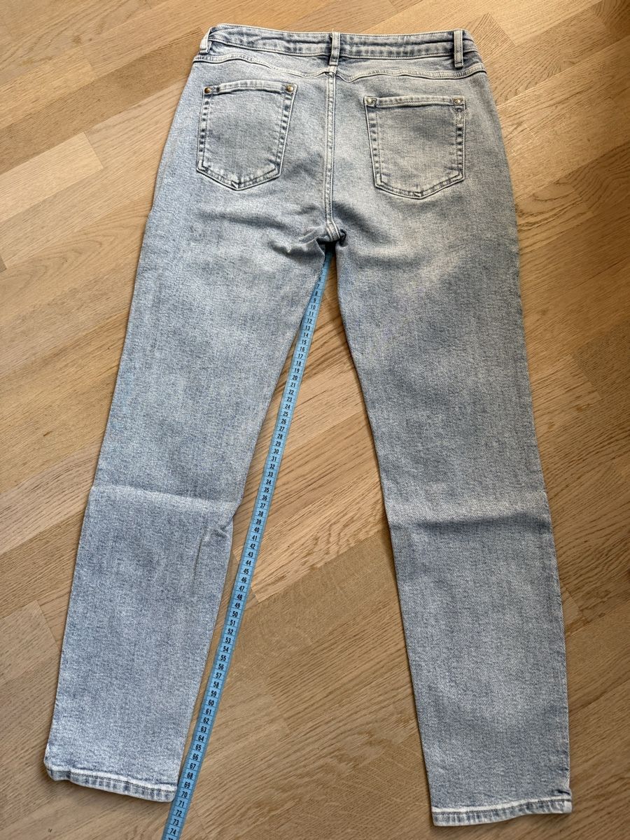Monari Jeans: Monari Jeans hellblau Grösse 40 – Usato da Rubigen venduto da Elmacino 1