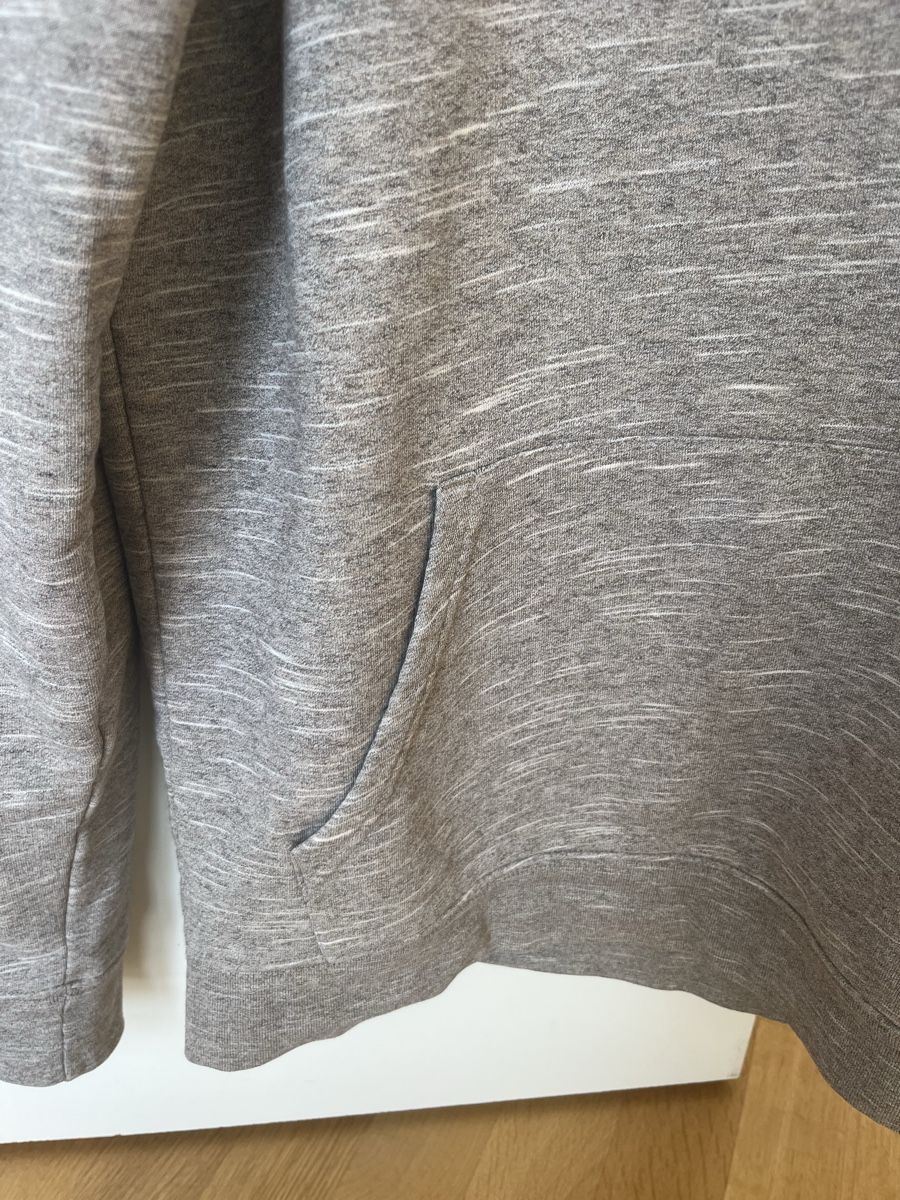 Maglioni & Felpe: Sweat beige – Nuovo (secondo la descrizione) da Neuchâtel venduto da Ariane_vn00 1