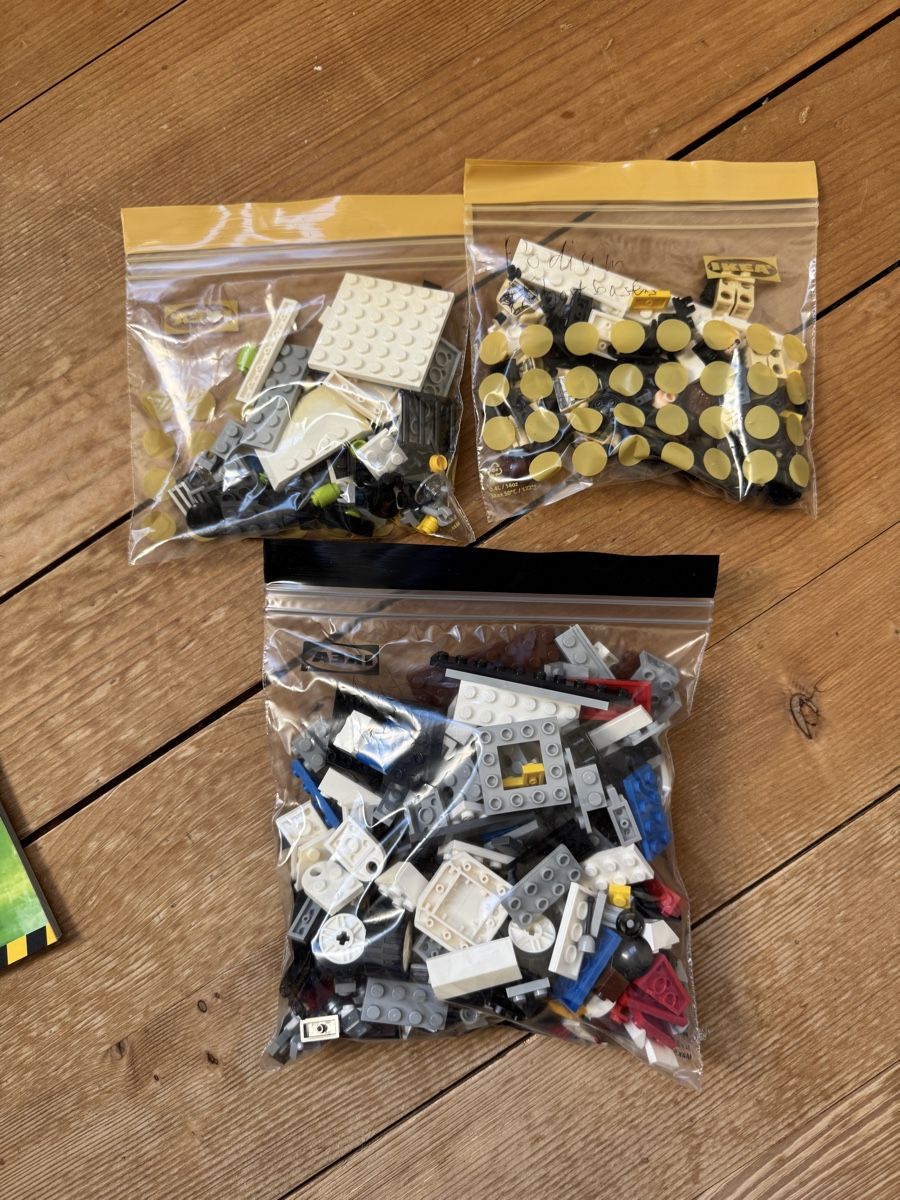 Lego Baukästen: LEGO Ghostbusters Ecto-1 21108 – Gebraucht aus Zürich von Nicolas_Oswald 2