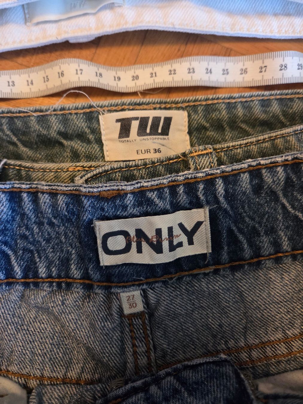 Jeans: 4 Jeans Gr. 36/27 – D'occasion à Basel par Roundtrip 7