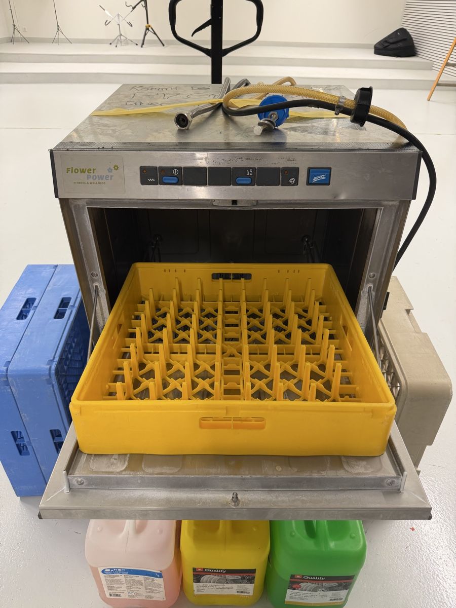 Machines à laver la vaisselle: Geschirrspüler Gastro – D'occasion à Lostorf par Tomsten